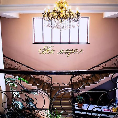Hotel Akmaral カラコル エクステリア 写真